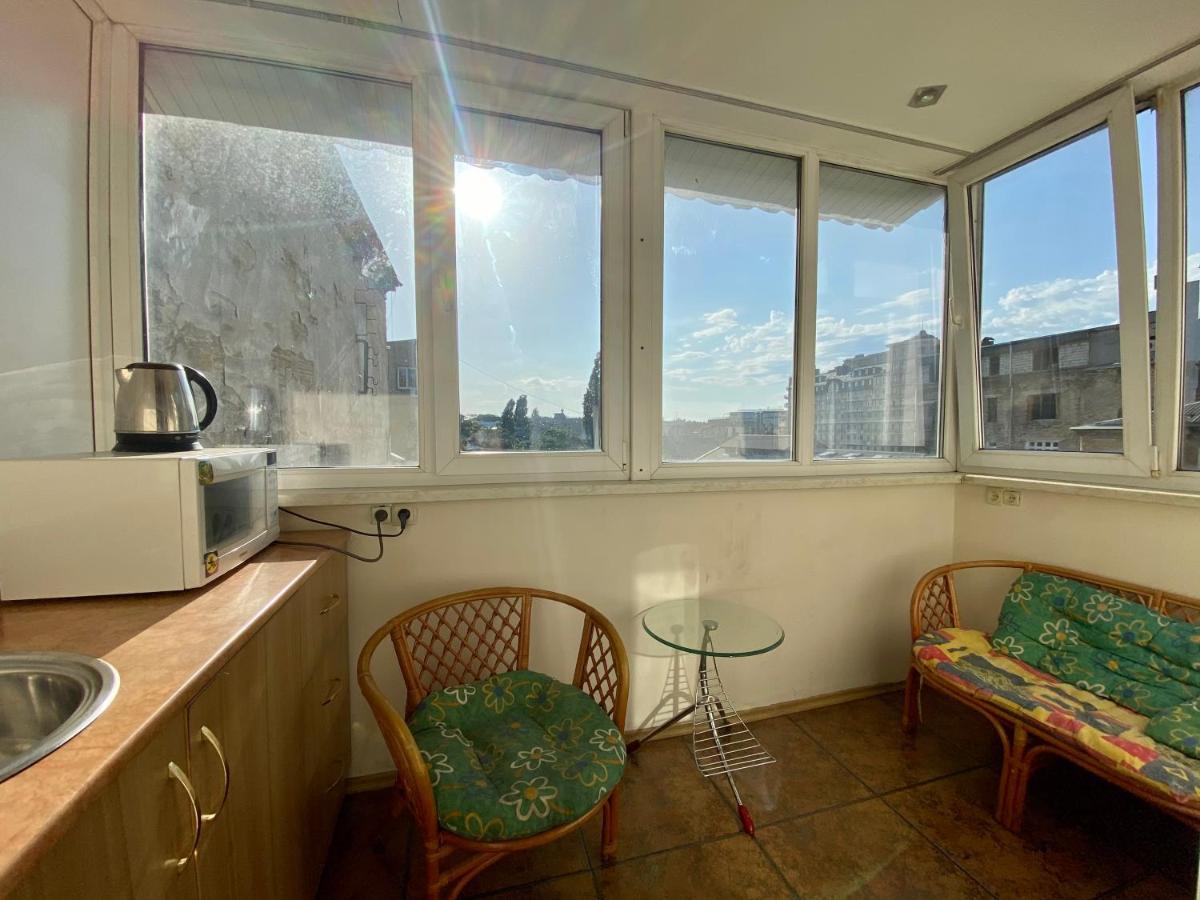 Central Apartments Odessa Buitenkant foto