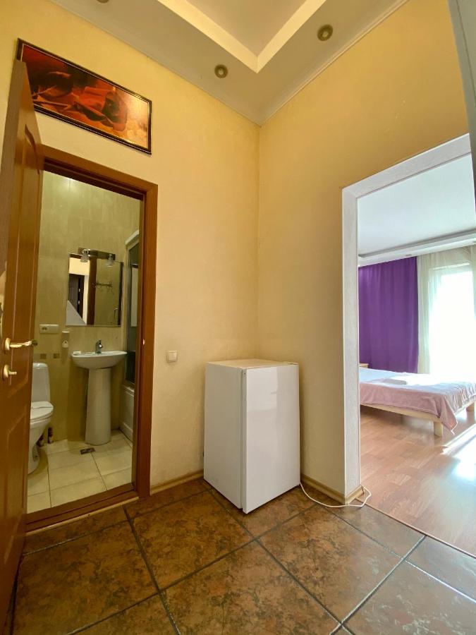 Central Apartments Odessa Buitenkant foto